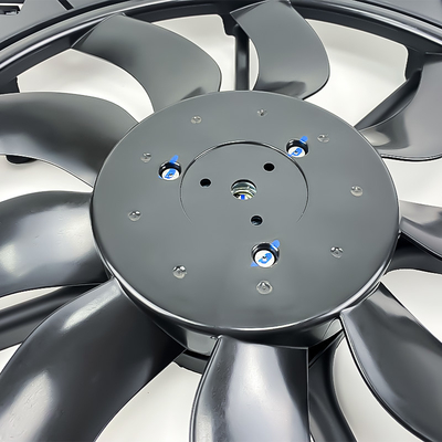 Ventilateur de refroidissement de voiture en plastique pour BMW E70 E71 F15 F16 Modèles ISO TS15949 Certifié 17427616104 17428508177