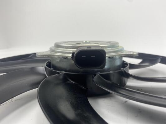 Ventilateur de refroidissement de radiateur électrique pour Audi A4L Q5 B8 B9 Q3 A5 C7 OEM 8K0959455G Système de refroidissement A/C automobile