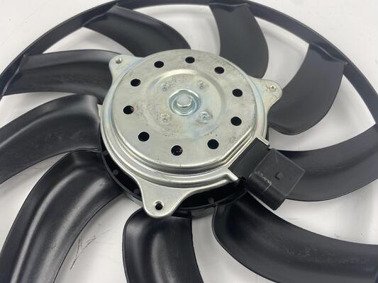 Ventilateur de refroidissement de radiateur électrique pour Audi A4L Q5 B8 B9 Q3 A5 C7 OEM 8K0959455G Système de refroidissement A/C automobile