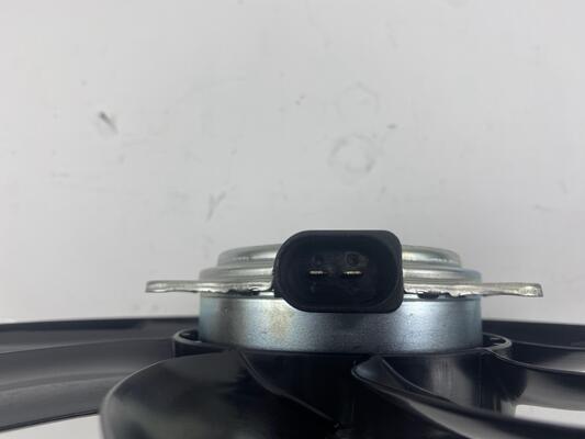 8K0959455G/8K0959455K Ventilateur de refroidissement du radiateur électronique de voiture pour Audi A4L B8 A5 A6 C7 A7 Q3 Q5 2.0T/2.5T Ventilateur principal 2007