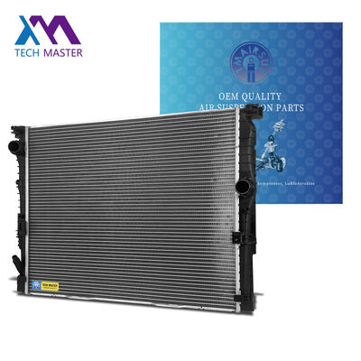 Radiateur automatique en aluminium pour BMW 5 G30 F90 520 I 2017- OE 17118743664 17118650745 17118686026 Radiateur de pièces automobiles de qualité durable