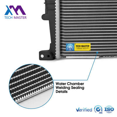 17117600520 Radiateur automatique pour BMW Série 3 5 F30 F10 F18 Système de refroidissement automobile Assemblage de radiateur en aluminium