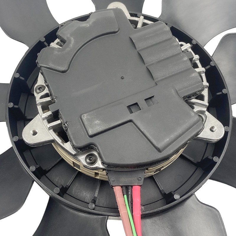 Ventilateur de refroidissement de voiture en plastique pour Audi Q7 2016 Vice certifié ISO TS15949 de haute qualité