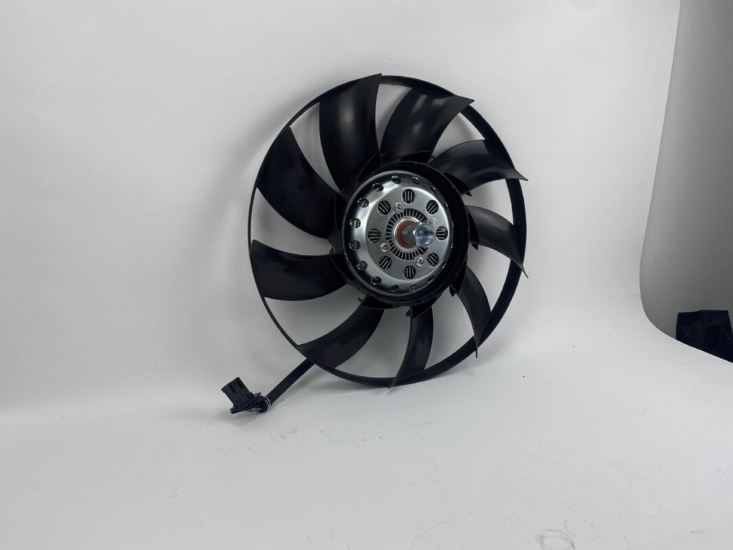 Ventilateur de refroidissement du radiateur de voiture pour Land Rover Range Rover Sport Ventilateurs de refroidissement par air LR025965G PGG500370